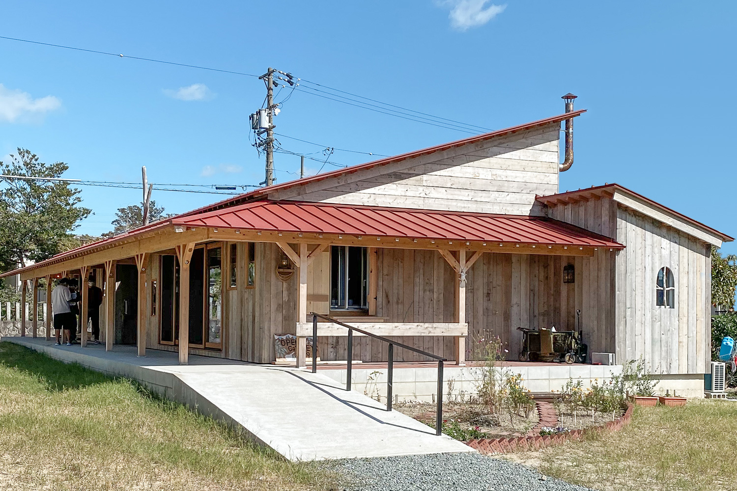 愛知県あま市のカフェ【cafe KEYS（カフェキース）】の店舗デザイン事例 by EIGHT DESIGN（エイトデザイン