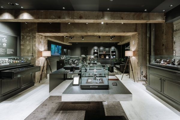Luminox Lounge